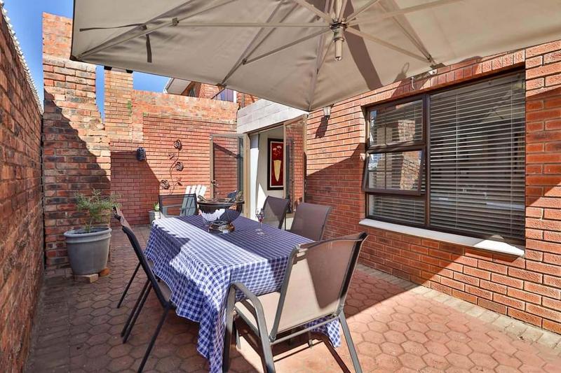 3 Bedroom Property for Sale in Hartenbos Central Western Cape